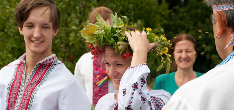 Вінчання за звичаєм предків